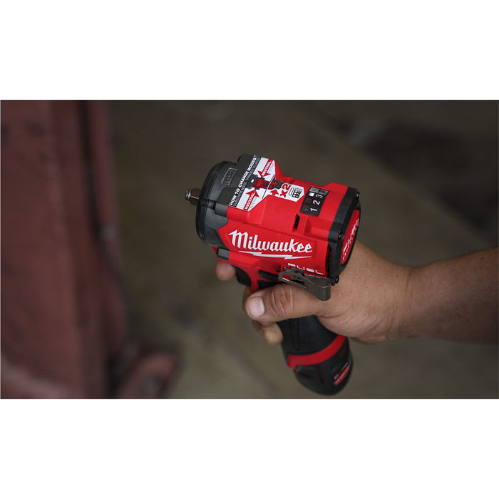 Máy siết bu lông Milwaukee M12 FIW2F12 dùng Pin 12V, cốt 1/2 inch