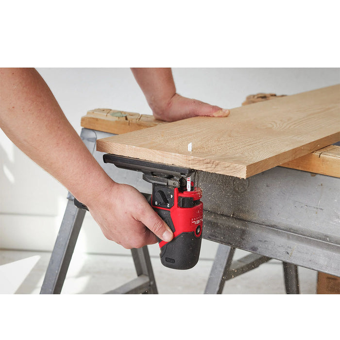 Máy cưa lọng Milwaukee M12 FJS dùng Pin 12V, độ xọc 22.2mm