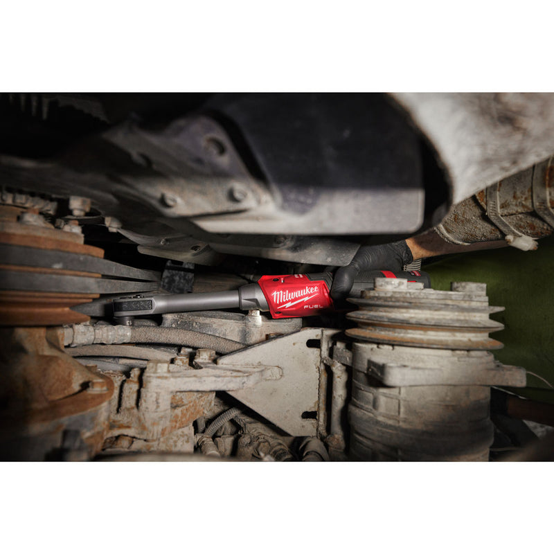 Máy siết bu lông góc xuyên tâm kèm bộ đầu tuýp 16 chi tiết Milwaukee M12 FPTR dùng Pin 12V, dùng được cốt 3/8 inch, 1/2 inch, 1/4 inch