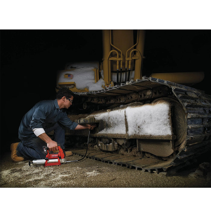 Máy bơm mỡ Milwaukee M12 GG dùng Pin 12V, áp suất bơm 562 bar