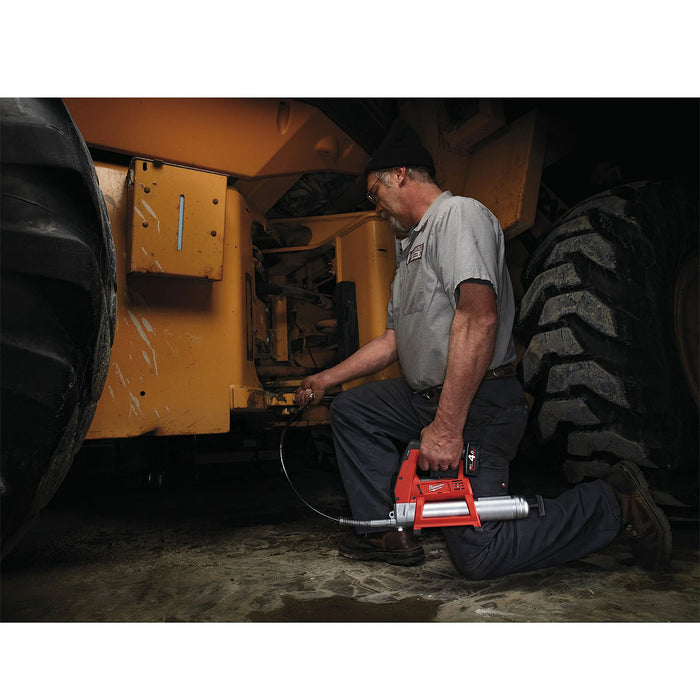 Máy bơm mỡ Milwaukee M12 GG dùng Pin 12V, áp suất bơm 562 bar