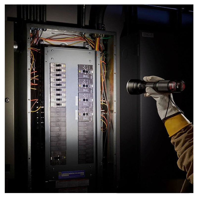 Đèn LED thân nhôm Milwaukee M12 MLED dùng Pin 12V, độ sáng 800lm