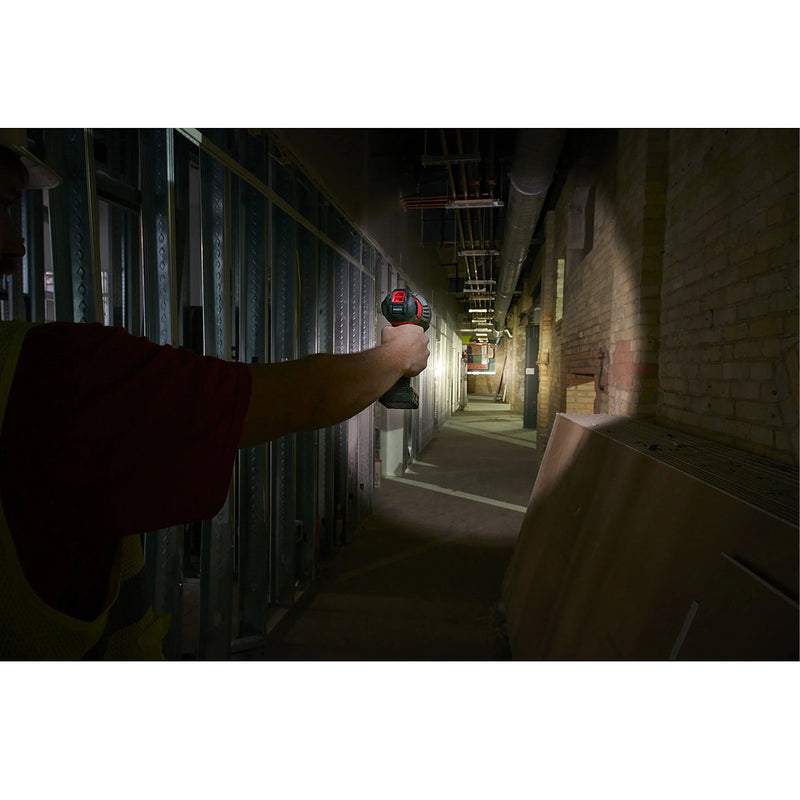 Đèn LED Milwaukee M12 SLED dùng Pin 12V, độ sáng 750lm