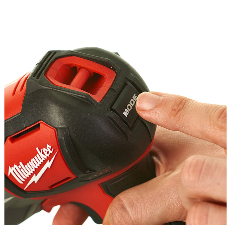 Đèn LED Milwaukee M12 SLED dùng Pin 12V, độ sáng 750lm