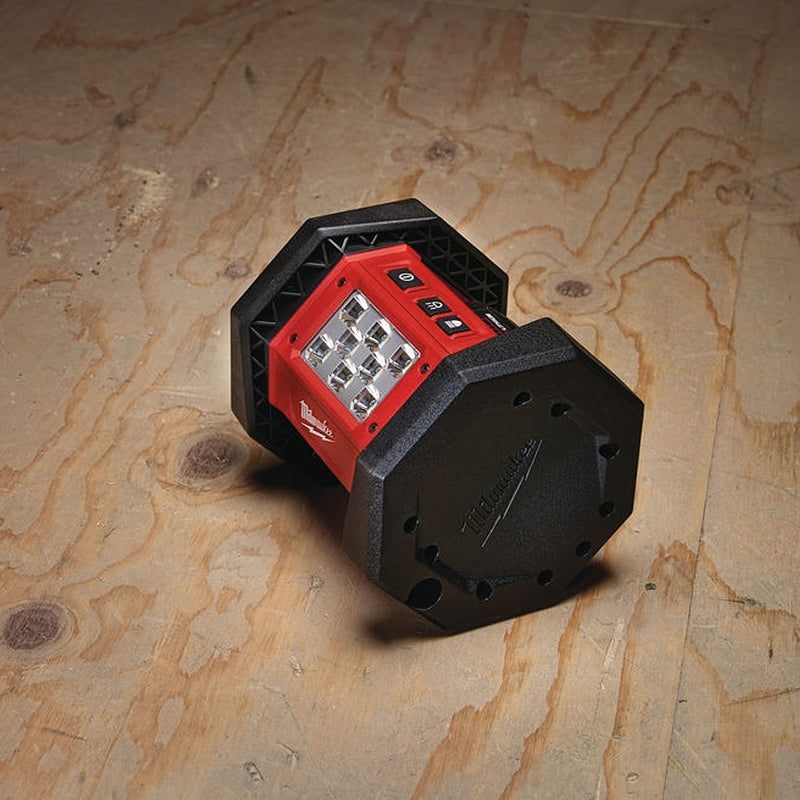 Đèn LED Milwaukee M18 AL dùng Pin 18V, độ sáng 1,500lm