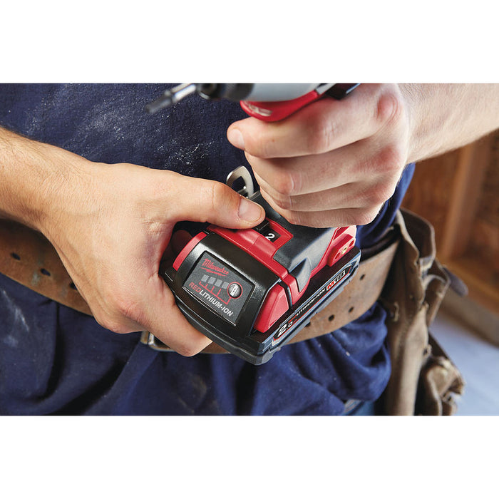 Máy vặn vít Milwaukee M18 BID dùng Pin 18V, đuôi lục giác 6.35mm ( 1/4 inch )