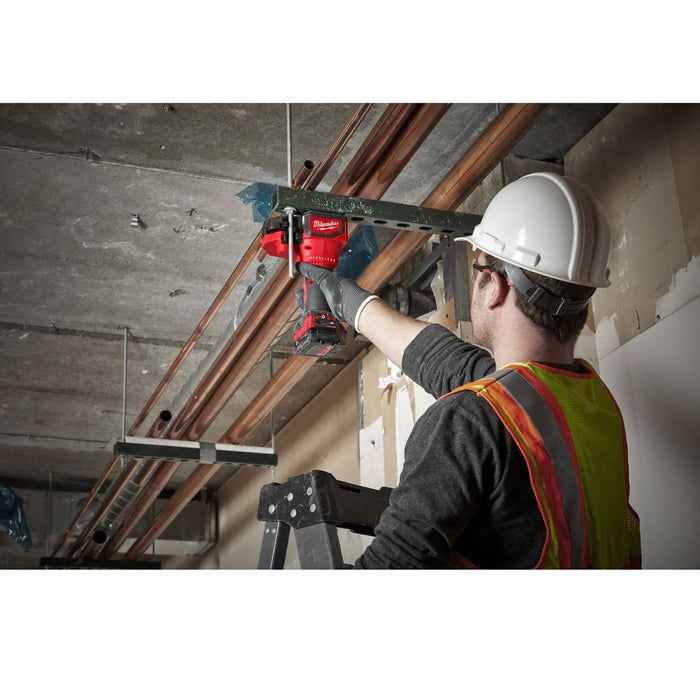 Máy cắt sắt ren Milwaukee M18 BLTRC dùng Pin 18V