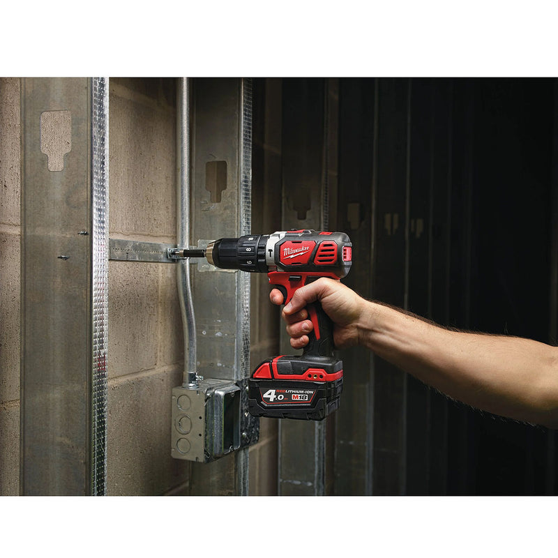 Máy khoan búa Milwaukee M18 BPD dùng Pin 18V, đầu kẹp 13mm