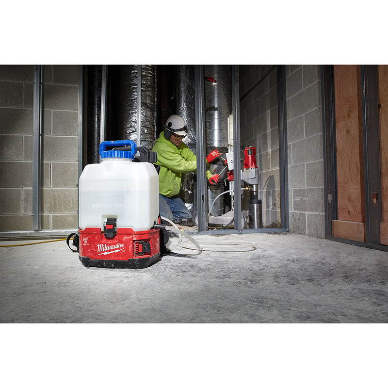 Máy phun thuốc Milwaukee M18 BPFPH dùng Pin 18V, dung tích 15 Lít