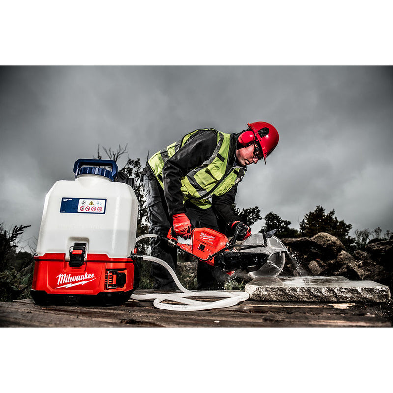 Máy phun thuốc Milwaukee M18 BPFPH dùng Pin 18V, dung tích 15 Lít