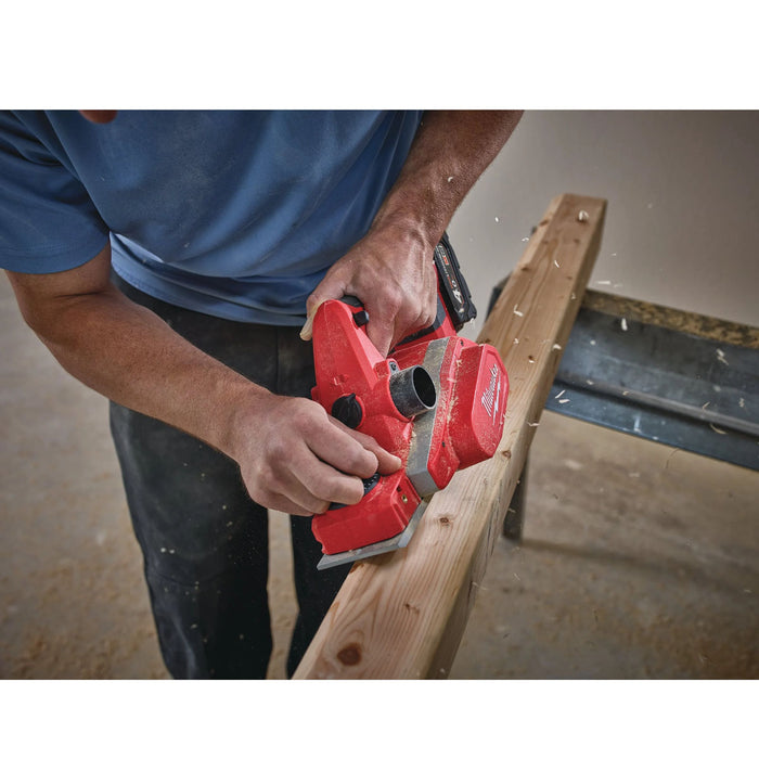 Máy bào Milwaukee M18 BP dùng Pin 18V, bề rộng đường bào 82mm