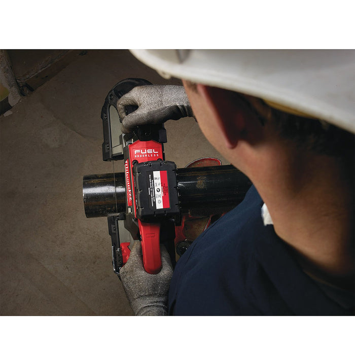 Máy cưa vòng Milwaukee M18 CBS125 dùng Pin 18V, khả năng cắt 125mm