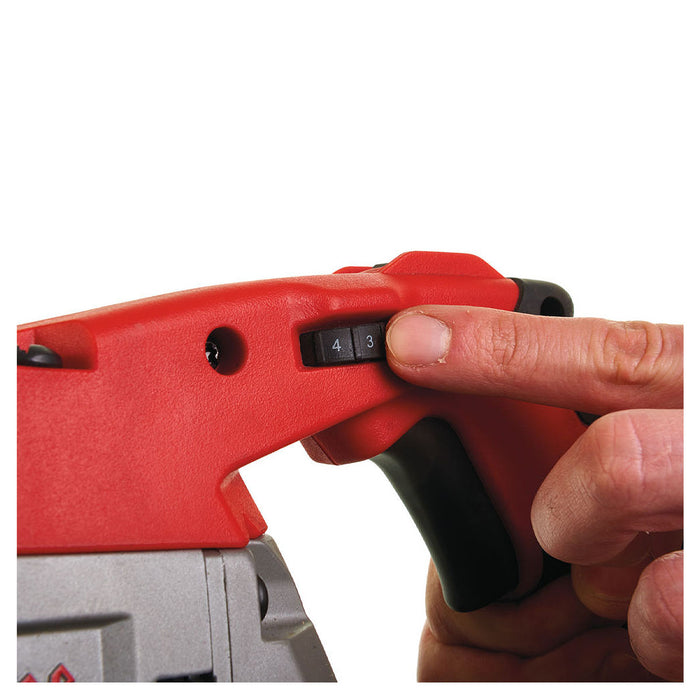 Máy cưa vòng Milwaukee M18 CBS125 dùng Pin 18V, khả năng cắt 125mm