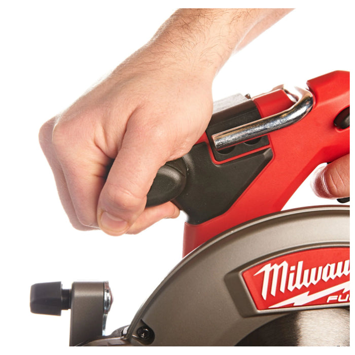 Máy cưa đĩa Milwaukee M18 CCS55 dùng Pin 18V, đường kính lưỡi 165mm