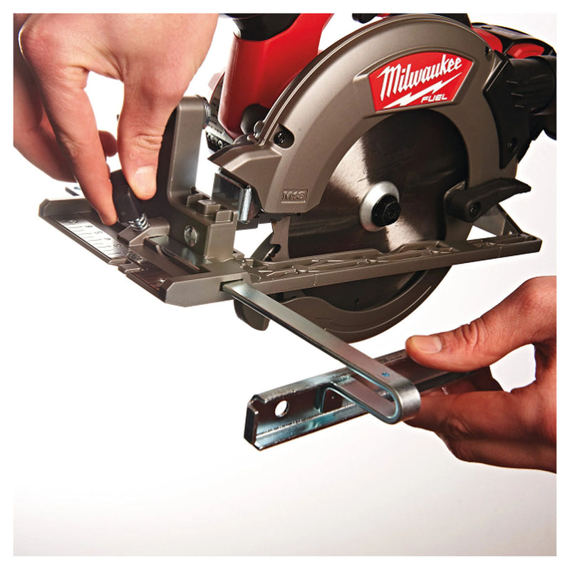 Máy cưa đĩa Milwaukee M18 CCS55 dùng Pin 18V, đường kính lưỡi 165mm