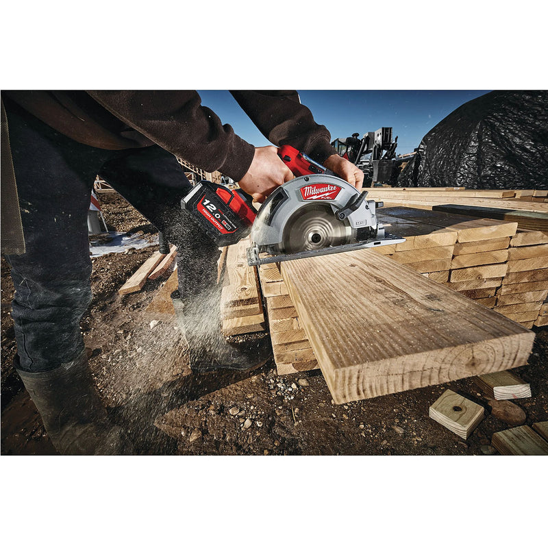 Máy cưa đĩa Milwaukee CCS66 dùng Pin 18V, đường kính lưỡi 190mm