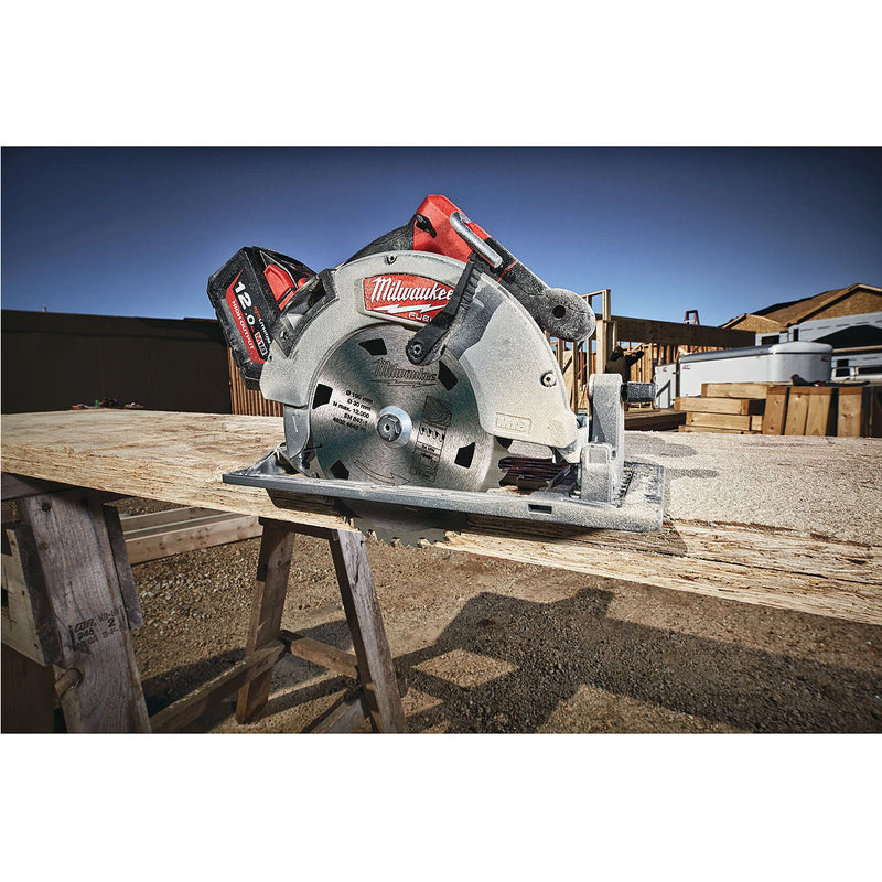 Máy cưa đĩa Milwaukee CCS66 dùng Pin 18V, đường kính lưỡi 190mm