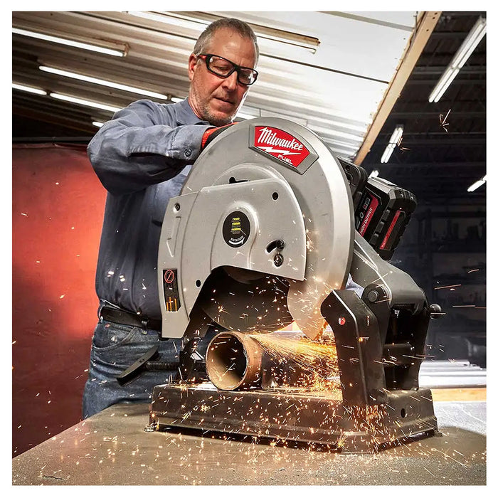 Máy cắt kim loại Milwaukee M18 CHS355 dùng Pin 18V, đường kính lưỡi 355mm