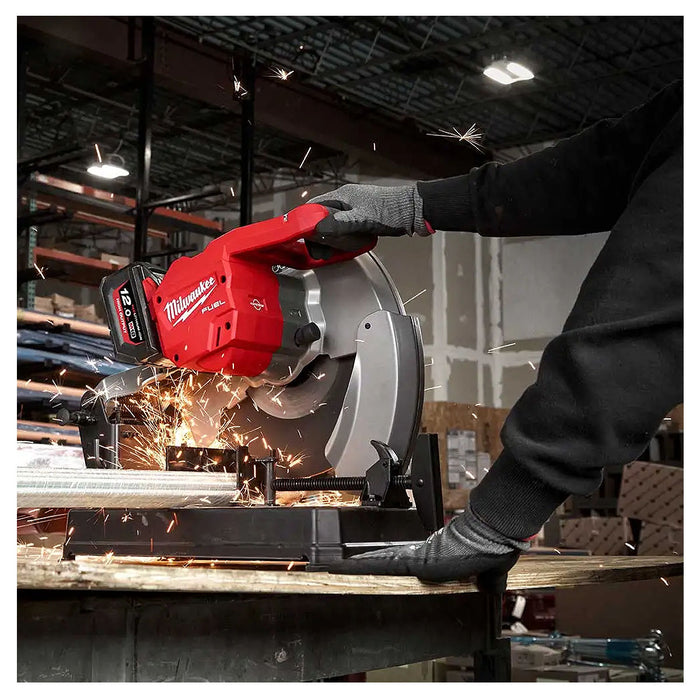 Máy cắt kim loại Milwaukee M18 CHS355 dùng Pin 18V, đường kính lưỡi 355mm