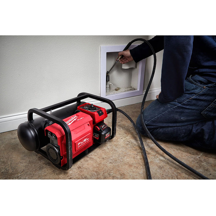 Máy nén khí Milwaukee M18 FAC dùng Pin 18V, bình chứa 7.6 lít