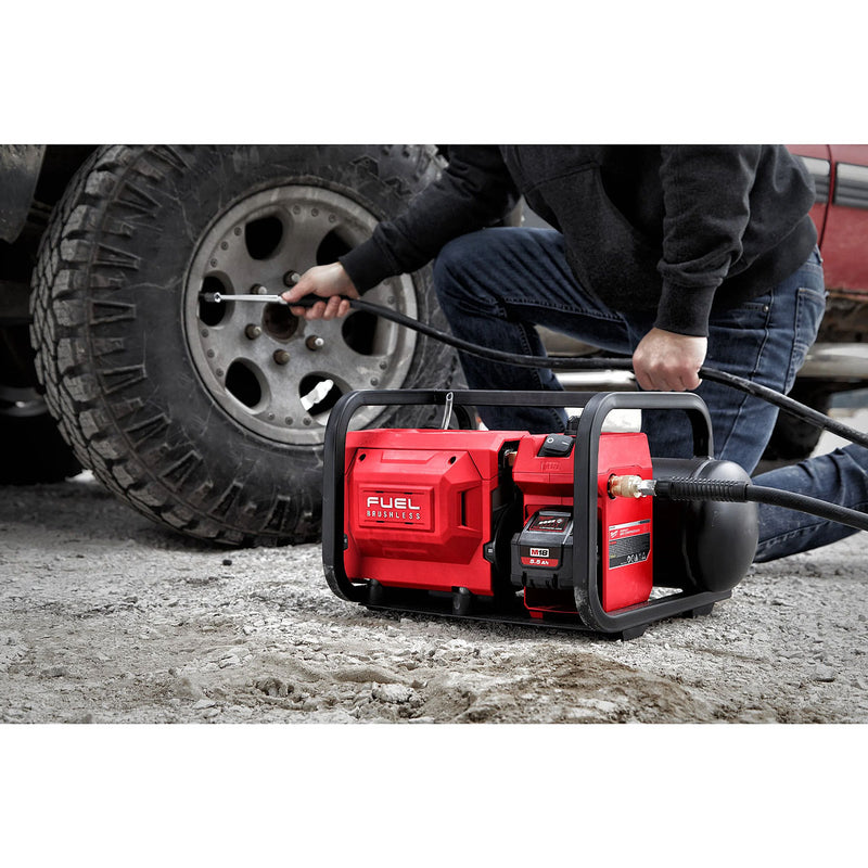 Máy nén khí Milwaukee M18 FAC dùng Pin 18V, bình chứa 7.6 lít
