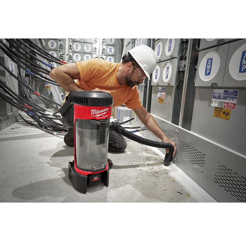 Máy hút bụi đeo vai Milwaukee M18 FBPV dùng Pin 18V, dung tích 3.9 lít, bộ lọc HEPA ( Hút khô )
