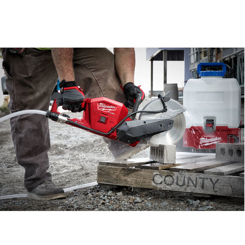 Máy cắt hạng nặng Milwaukee M18 FCOS230 dùng Pin 18V, đường kính lưỡi 230mm, công nghệ ONE-KEY