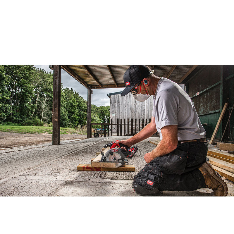 Máy cưa đĩa Milwaukee M18 FCS552 dùng Pin 18V, đường kính lưỡi 165mm