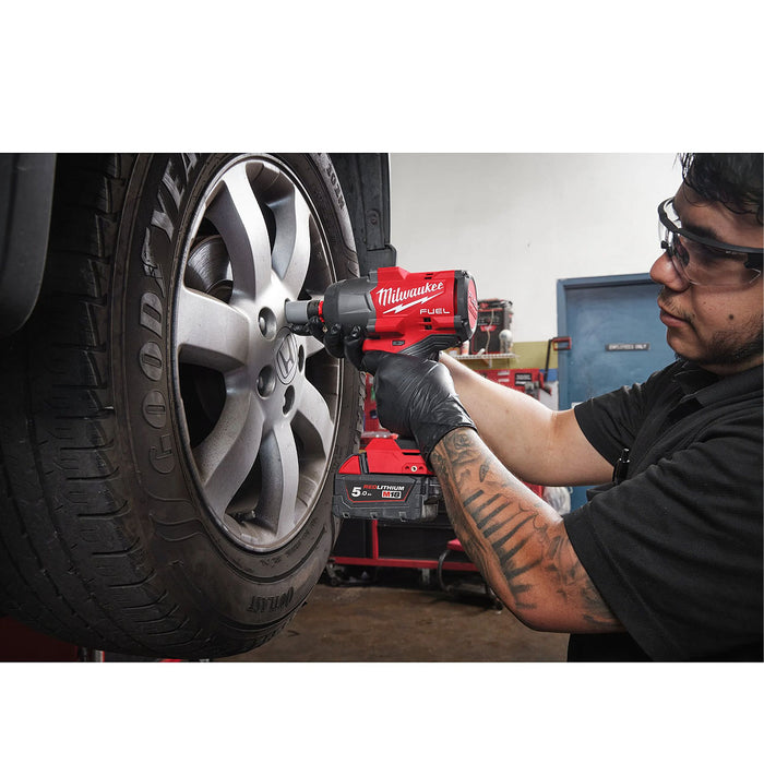 Máy siết bu lông Milwaukee M18 FHIW2F12 dùng Pin 18V, cốt 1/2 inch