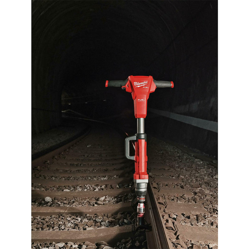 Máy siết bu lông hạng nặng Milwaukee M18 FHIWF1R dùng Pin 18V, cốt 1 inch chuyên dùng trong công nghiệp đường sắt