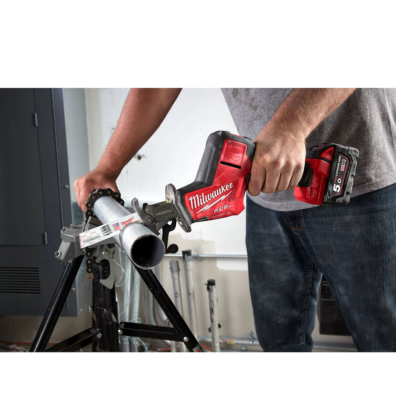 Máy cưa kiếm Milwaukee M18 FHZ dùng Pin 18V, độ xọc 22mm