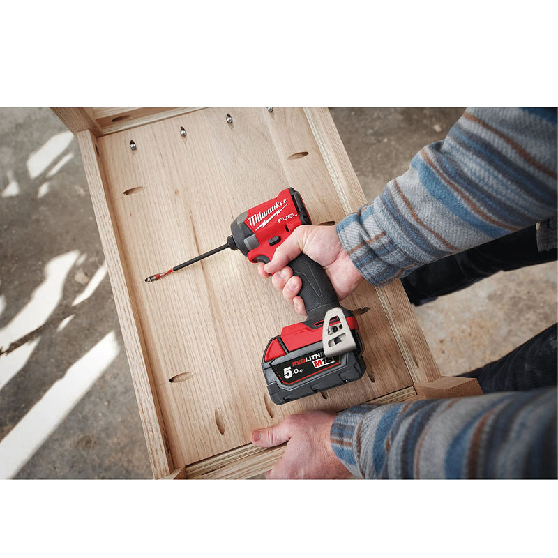 Máy vặn vít Milwaukee M18 FID3 dùng Pin 18V, đuôi lục giác 6.35mm (1/4 inch)