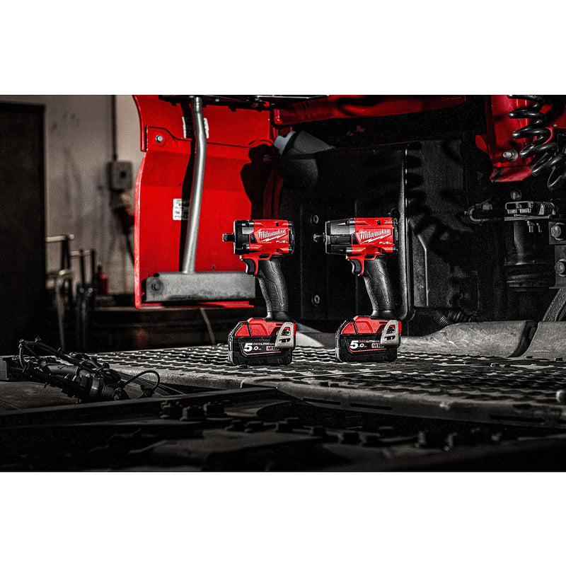 Máy siết bu lông Milwaukee M18 FIW212 dùng Pin 18V, cốt 1/2 inch