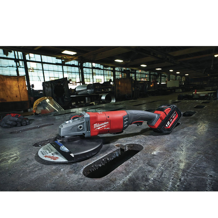 Máy mài góc Milwaukee M18 FLAG230XPDB dùng Pin 18V, đường kính lưỡi 230mm công tắc bóp