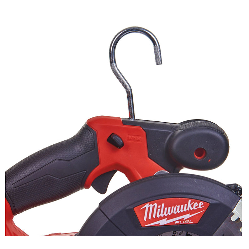 Máy cưa đĩa chuyên dùng cắt kim loại Milwaukee M18 FMCS dùng Pin 18V, đường kính lưỡi 150mm