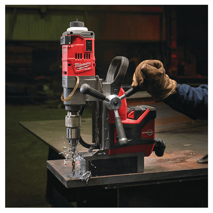 Máy khoan từ Milwaukee M18 FMDP dùng Pin 18V, khả năng khoan tối đa 50mm