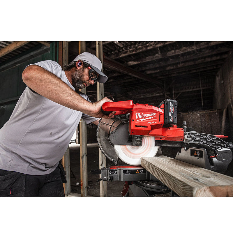 Máy cưa đa góc trượt Milwaukee M18 FMS254 dùng Pin 18V, đường kính lưỡi 254mm