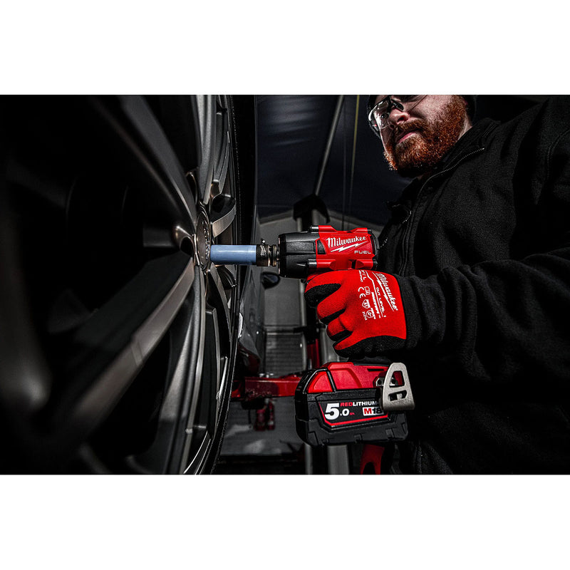 Máy siết bu lông Milwaukee M18 FMTIW2F12 dùng Pin 18V, cốt 1/2 inch
