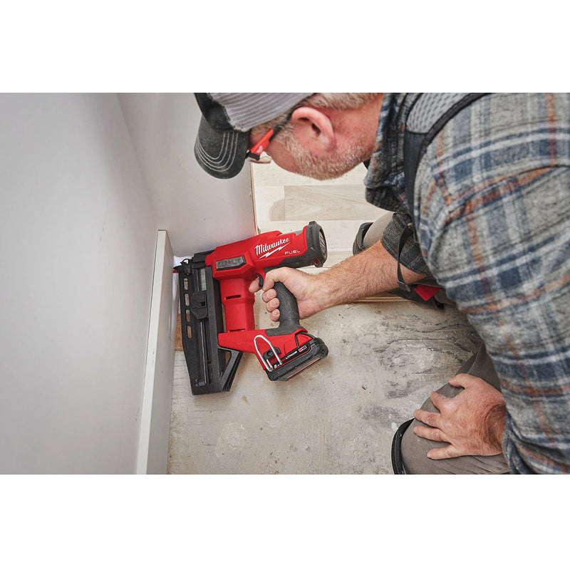 Máy bắn đinh chỉ trơn Milwaukee M18 FN16GS dùng Pin 18V, kích thước đinh 25 - 64mm, cở đinh 16Ga