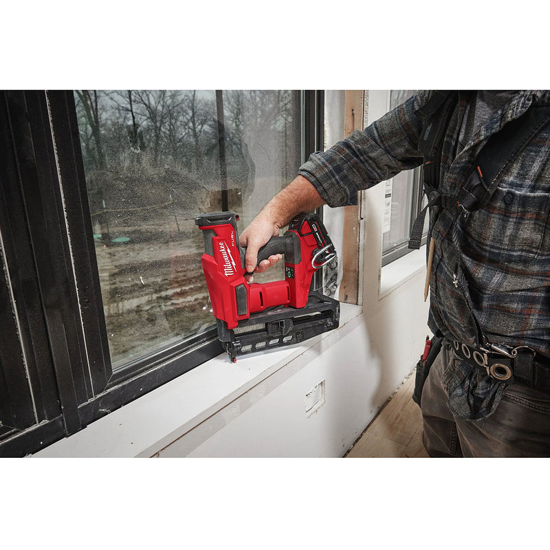 Máy bắn đinh chỉ trơn Milwaukee M18 FN16GS dùng Pin 18V, kích thước đinh 25 - 64mm, cở đinh 16Ga