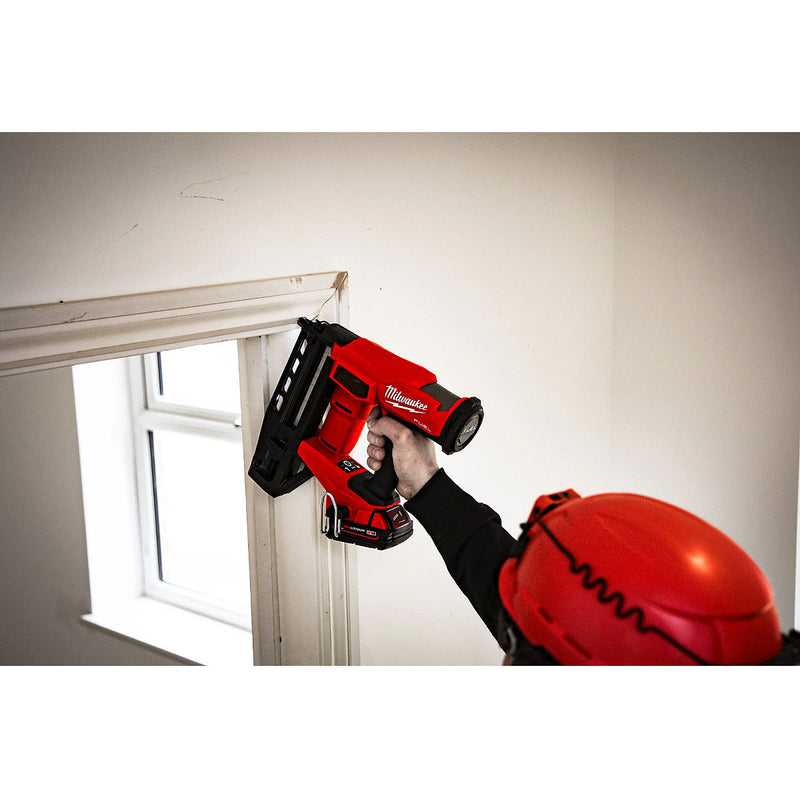 Máy bắn đinh chỉ trơn Milwaukee M18 FN16GS dùng Pin 18V, kích thước đinh 25 - 64mm, cở đinh 16Ga