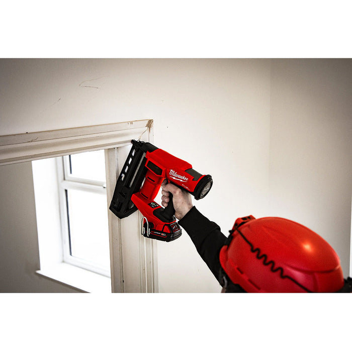 Máy bắn đinh chỉ trơn Milwaukee M18 FN16GS dùng Pin 18V, kích thước đinh 25 - 64mm, cở đinh 16Ga