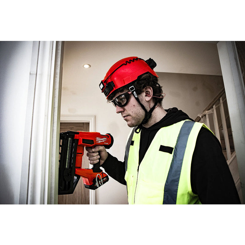 Máy bắn đinh chỉ trơn Milwaukee M18 FN16GS dùng Pin 18V, kích thước đinh 25 - 64mm, cở đinh 16Ga