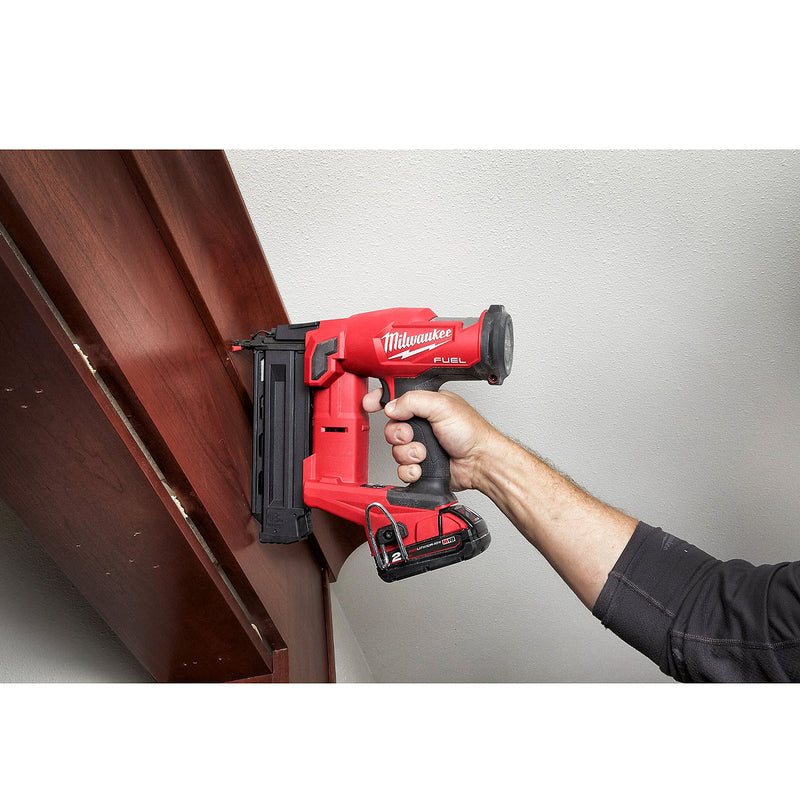 Máy bắn đinh chỉ trơn Milwaukee M18 FN18GS dùng Pin 18V, kích thước đinh 15 - 54mm, cở đinh 18Ga