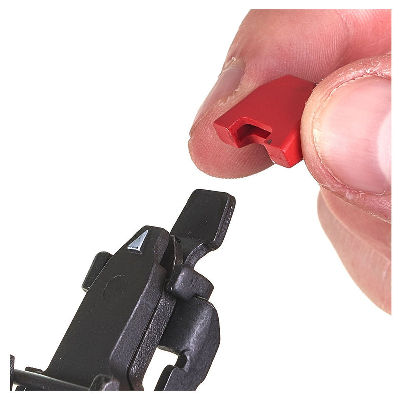 Máy bắn đinh chỉ trơn Milwaukee M18 FN18GS dùng Pin 18V, kích thước đinh 15 - 54mm, cở đinh 18Ga