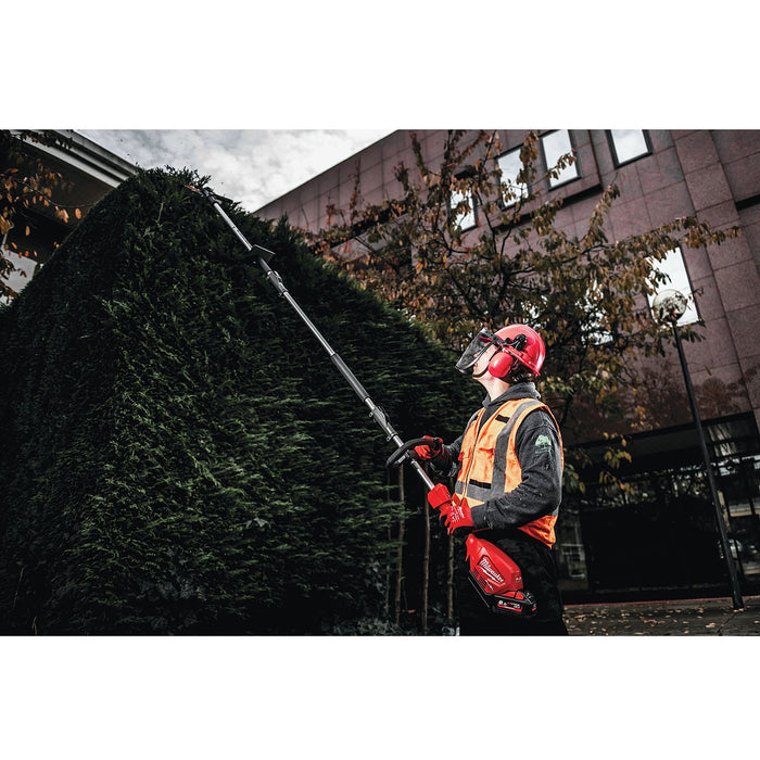 Bộ lưỡi tỉa hàng rào và trục truyền động Quik-Lok™ Milwaukee M18 FOPH-HTA dùng cho đầu máy làm vườn đa năng M18 FOPH