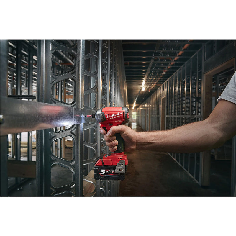 Máy vặn vít xung dầu Milwaukee M18 FQID dùng Pin 18V, đuôi lục giác 6.35mm (1/4 inch)
