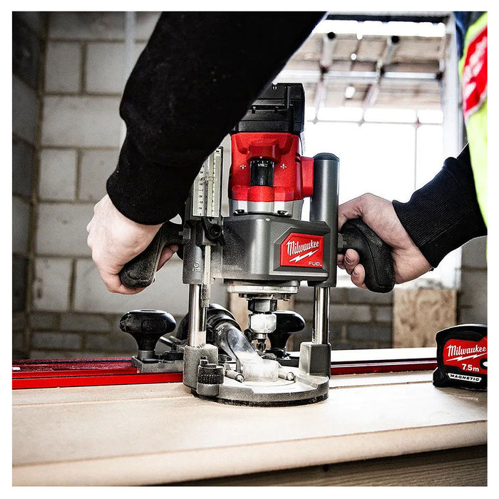 Máy phay Milwaukee M18 FR12 dùng Pin 18V, chấu bóp 1/4 inch, 1/2 inch, 6mm, 8mm, 12mm