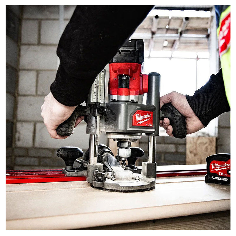 Máy phay Milwaukee M18 FR12 dùng Pin 18V, chấu bóp 1/4 inch, 1/2 inch, 6mm, 8mm, 12mm