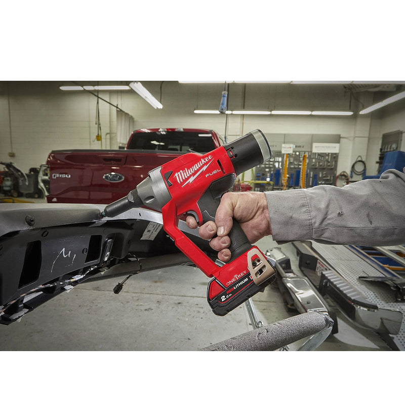 Máy tán đinh ri vê Milwaukee M18 FRT dùng Pin 18V, lực kéo 20kN